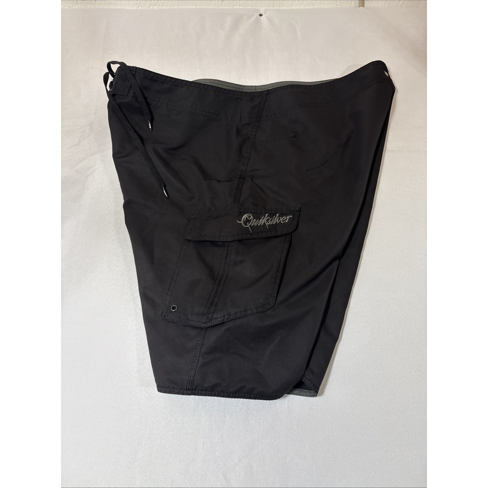 Quiksilver Mens Black Cargo Board Shorts Swim Trunks Size 44 Y2K